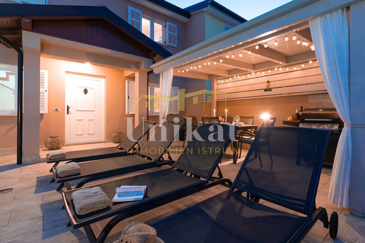 Дом POREČ, 450.000 €